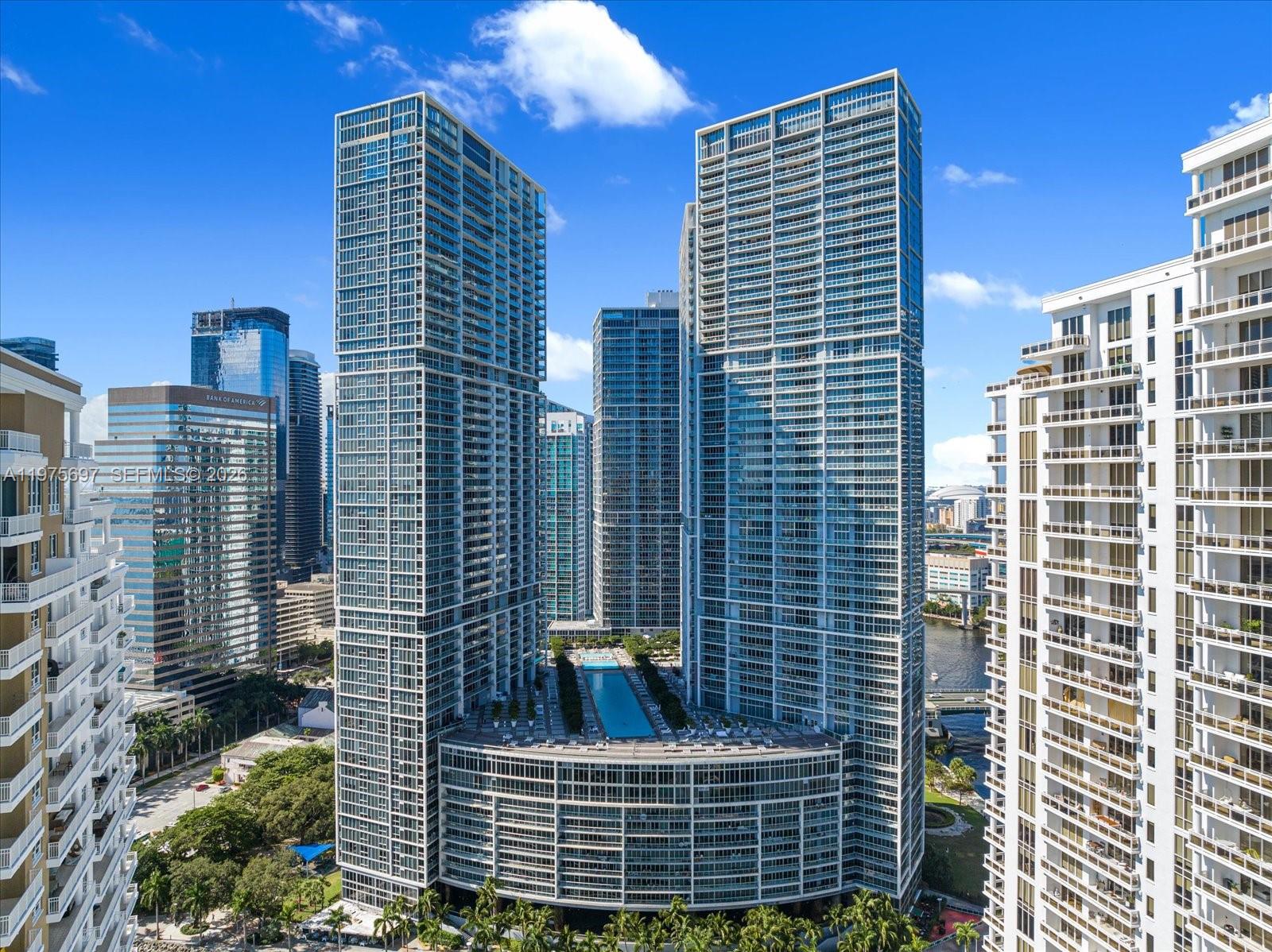 485 Brickell Ave #1807 Miami, FL 33131