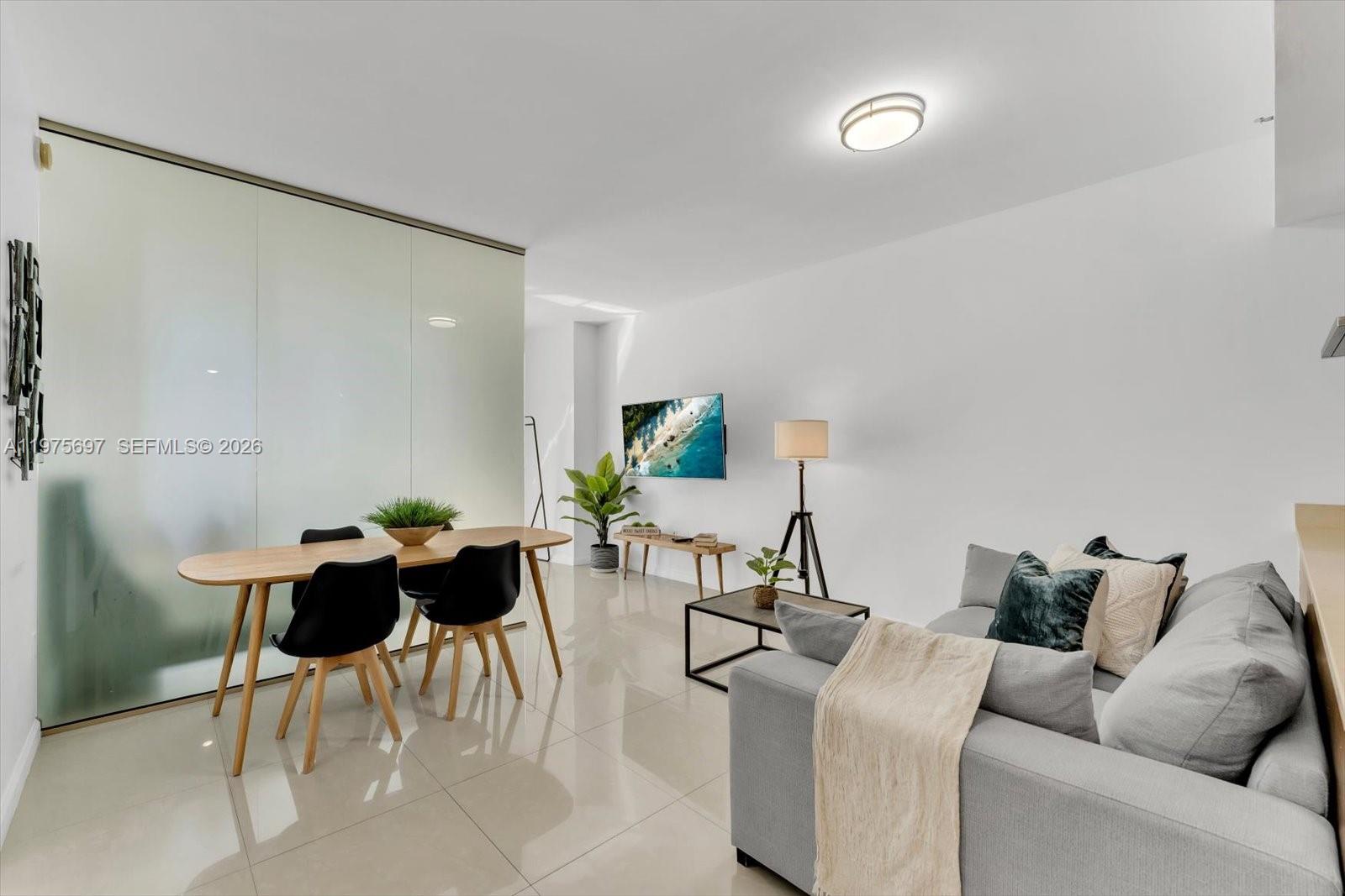 485 Brickell Ave #1807 Miami, FL 33131