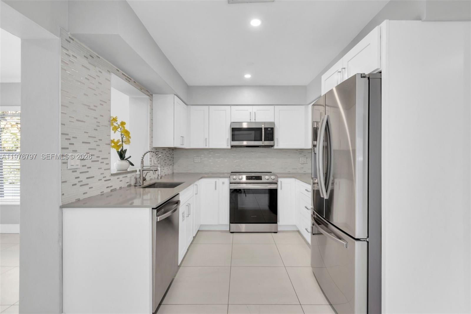 1577 NE 48th Ct Oakland Park, FL 33334