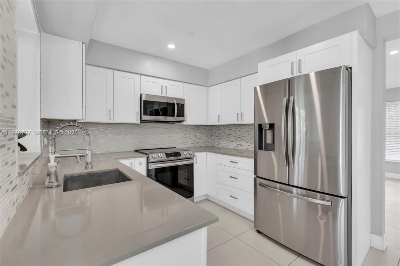 1577 NE 48th Ct Oakland Park, FL 33334