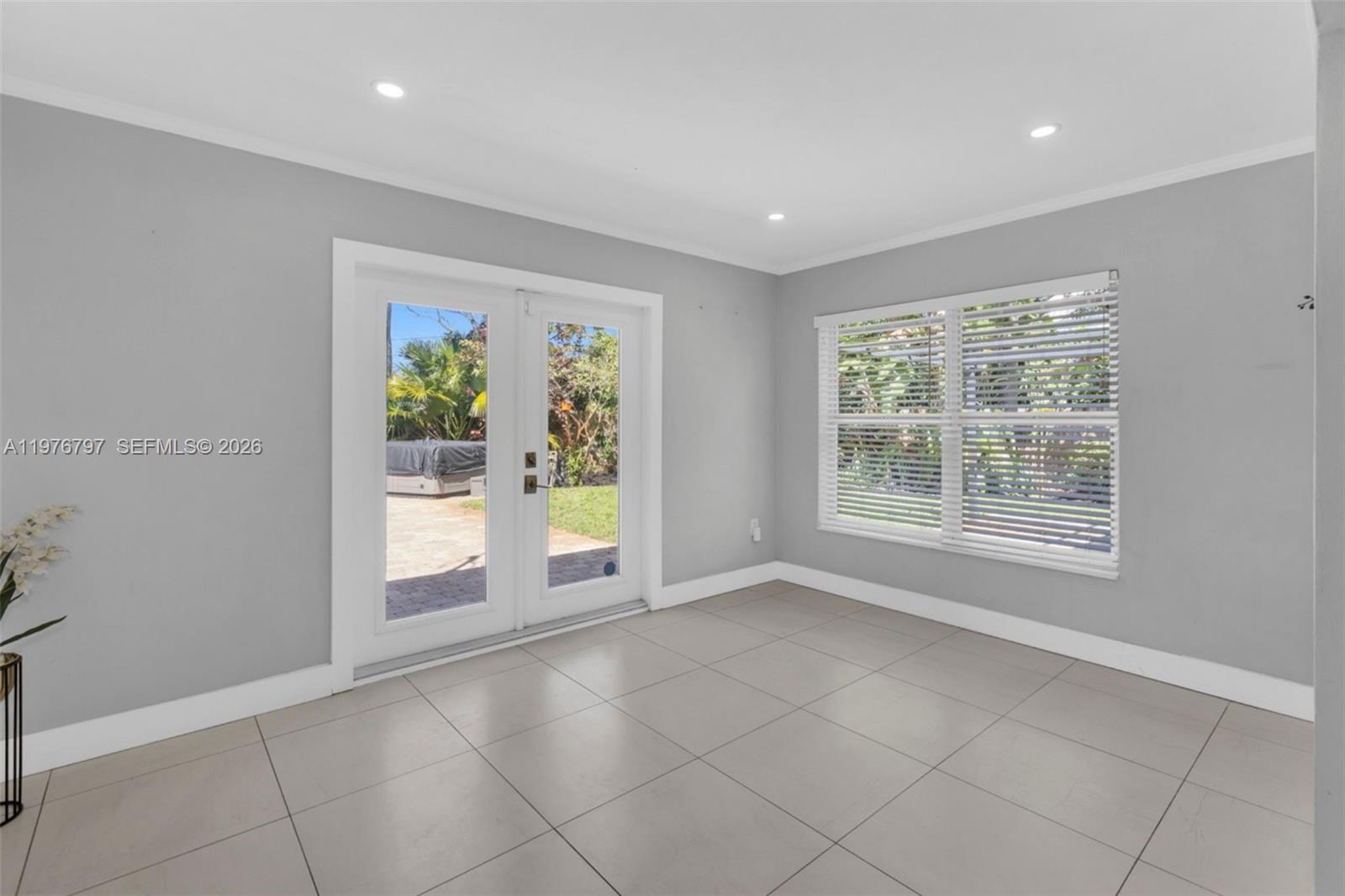 1577 NE 48th Ct Oakland Park, FL 33334