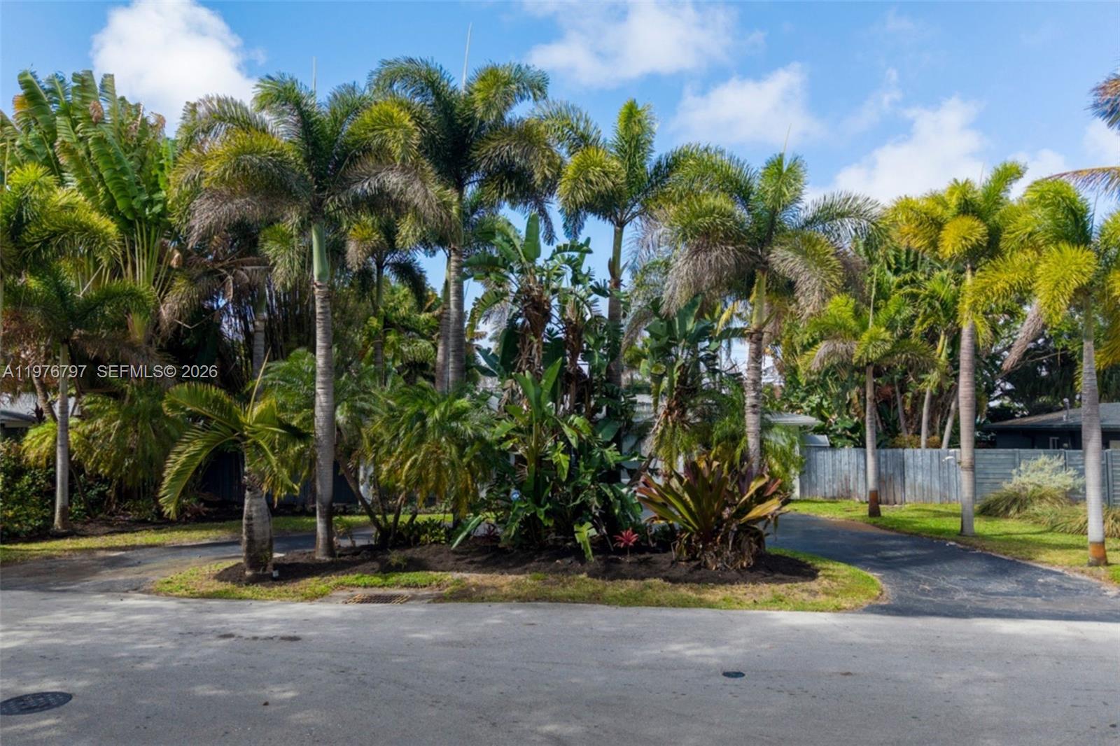 1577 NE 48th Ct Oakland Park, FL 33334