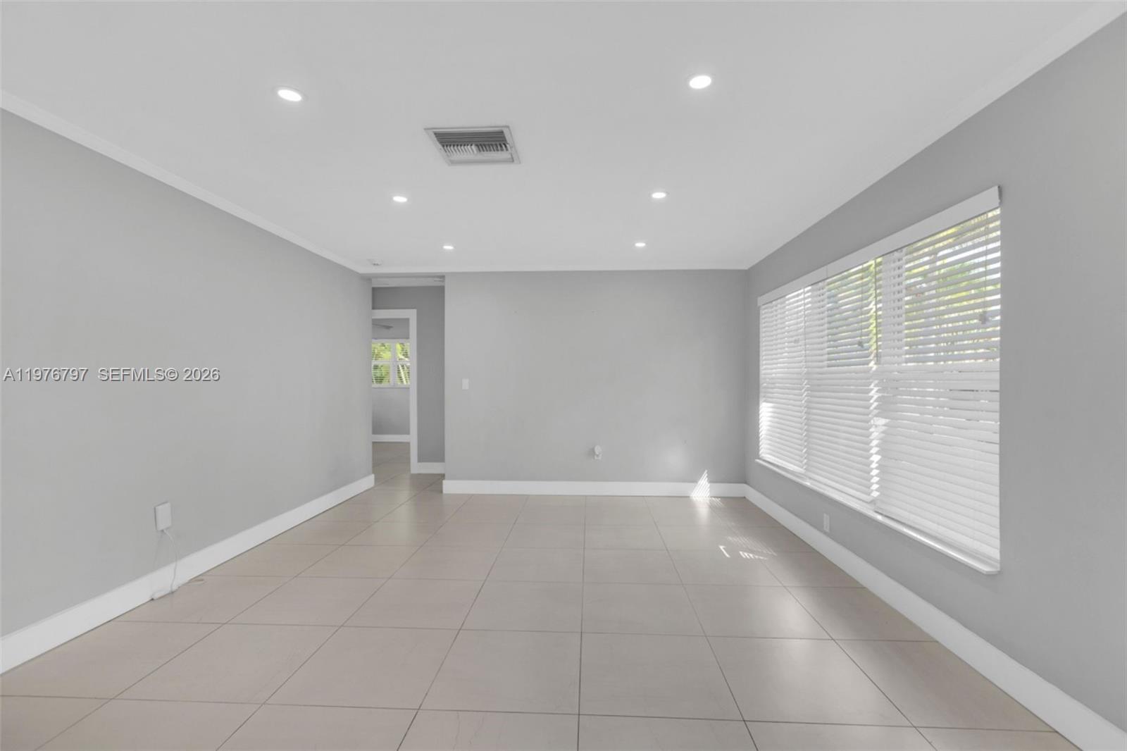 1577 NE 48th Ct Oakland Park, FL 33334