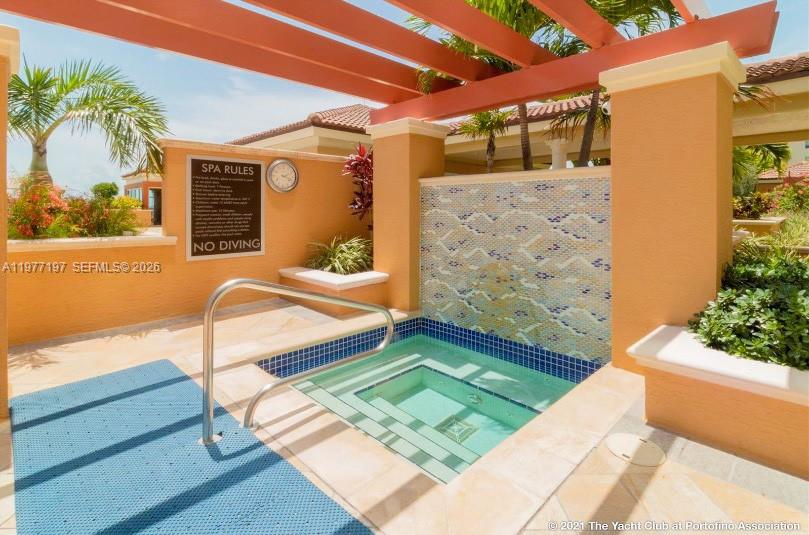 image Yacht Club at Portofino24