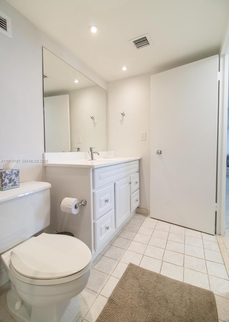 9195 Collins Ave #711 Surfside, FL 33154