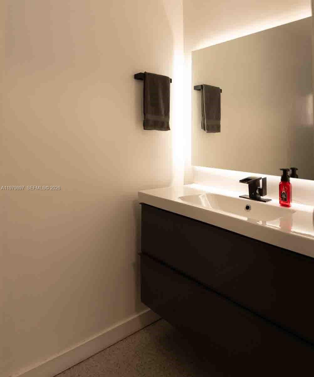 6680 NW 24th Pl Sunrise, FL 33313