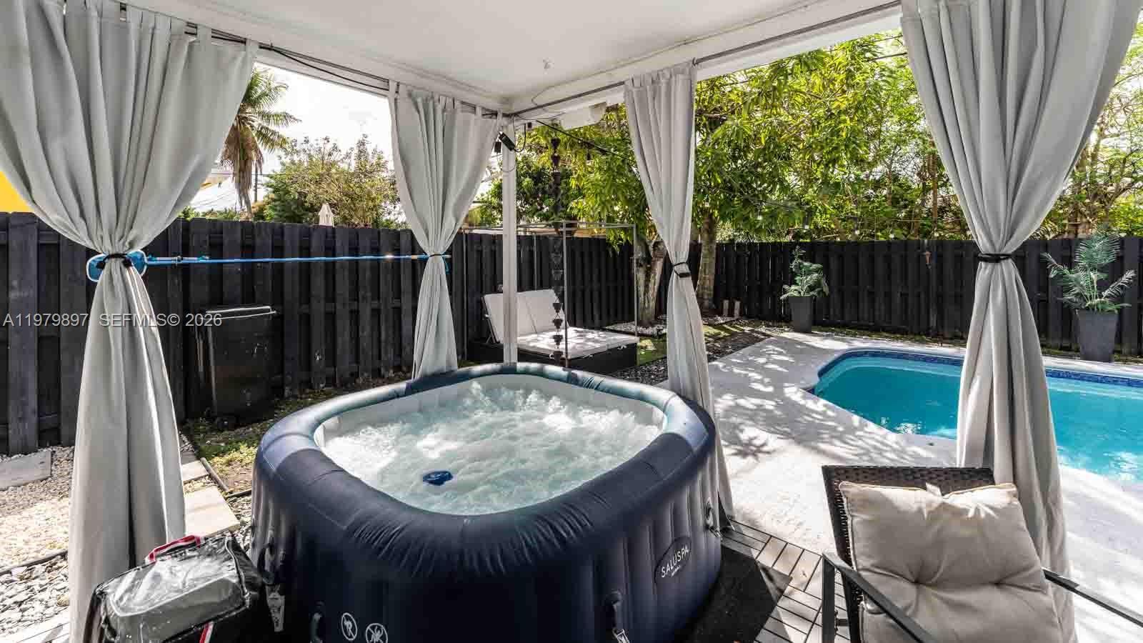 6680 NW 24th Pl Sunrise, FL 33313