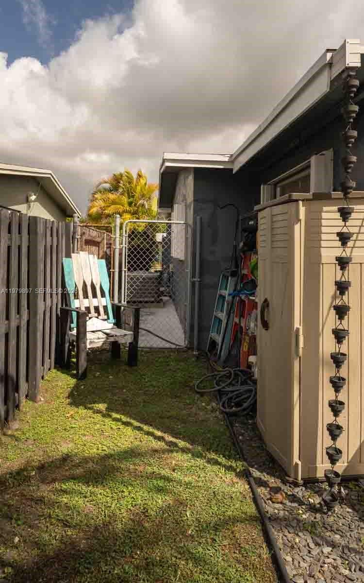 6680 NW 24th Pl Sunrise, FL 33313