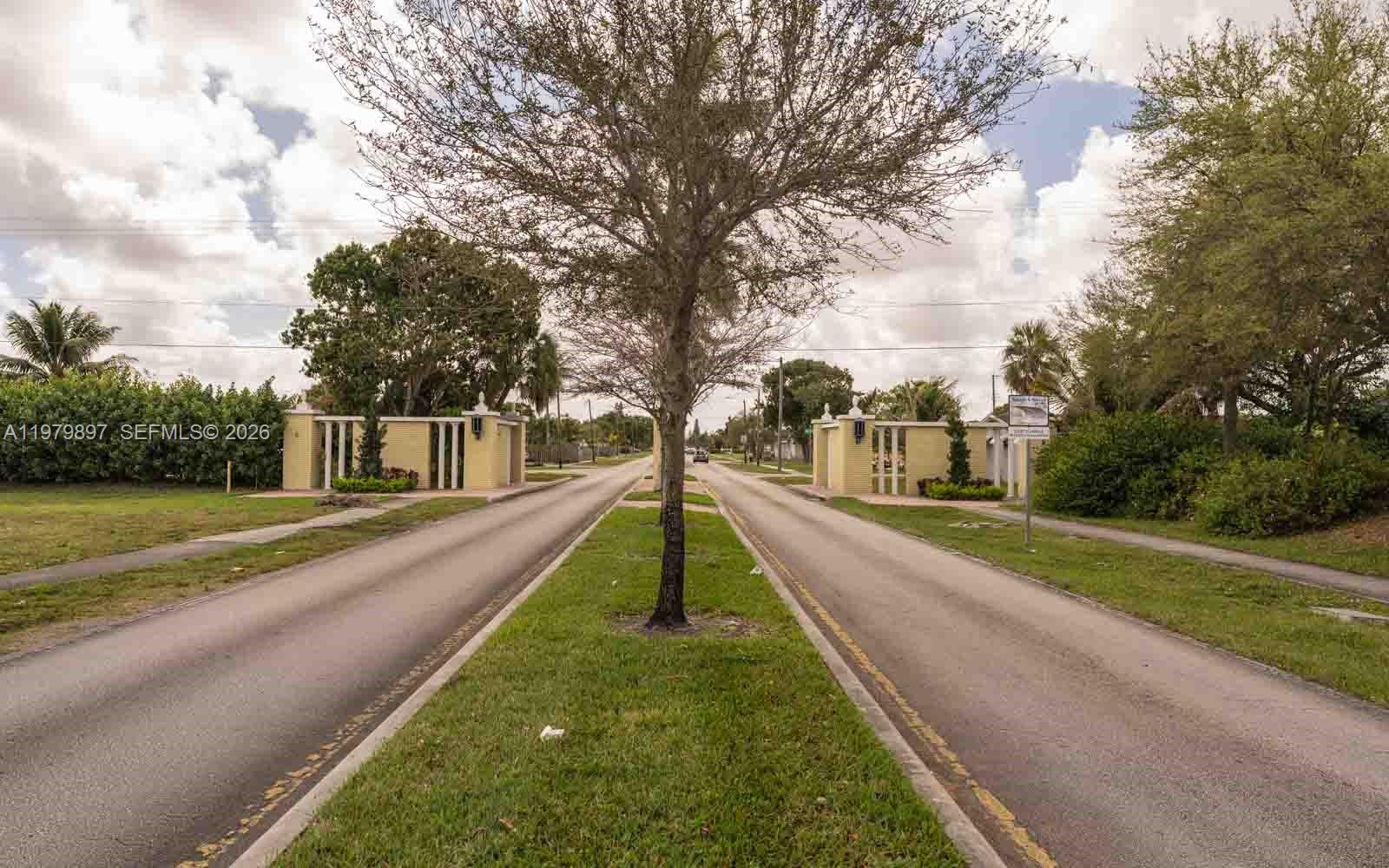 6680 NW 24th Pl Sunrise, FL 33313