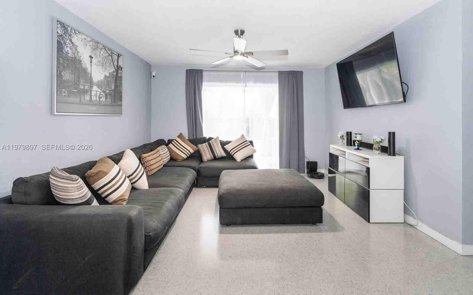 6680 NW 24th Pl Sunrise, FL 33313