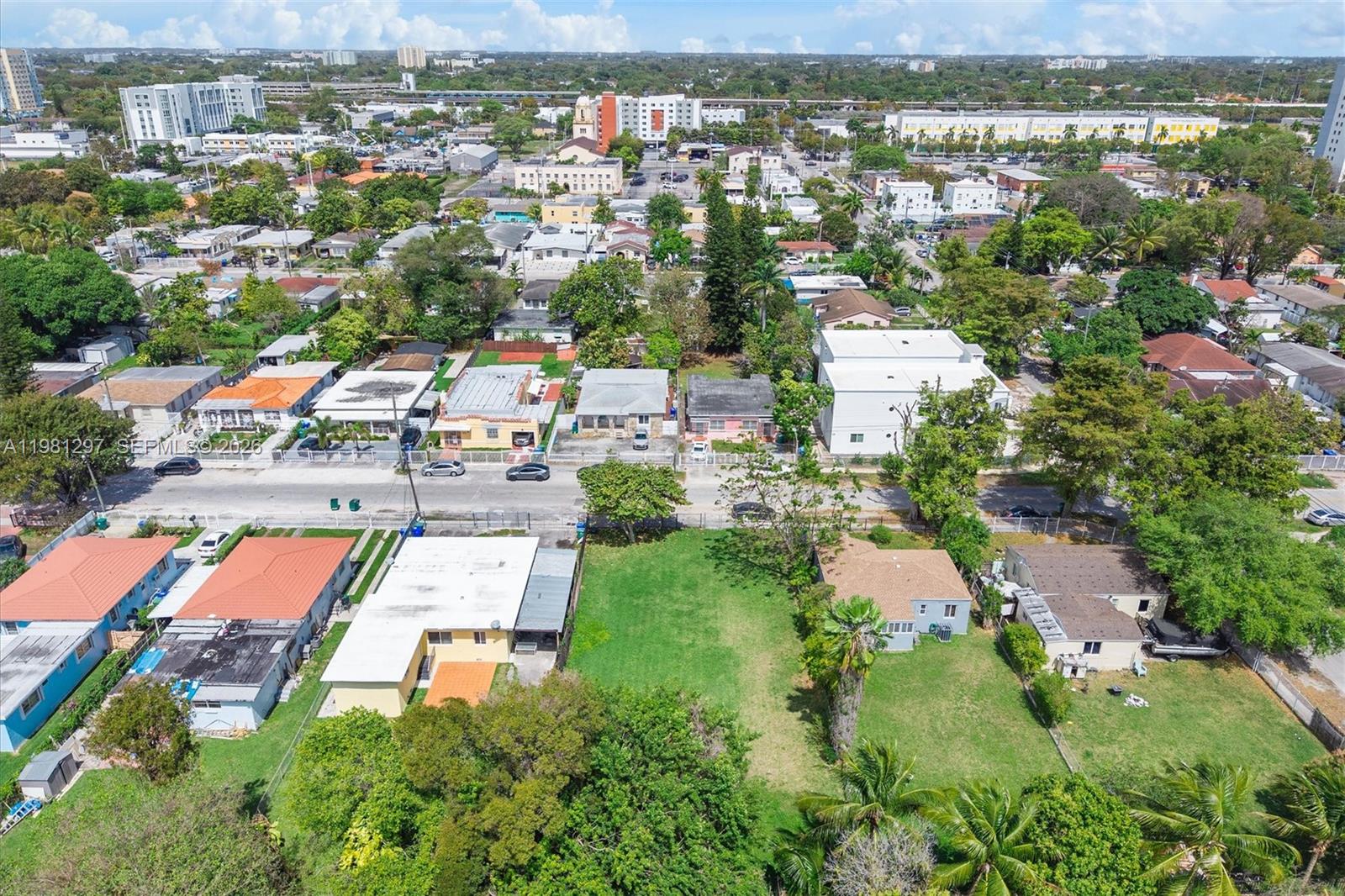 1922 NW 33rd St Miami, FL 33142