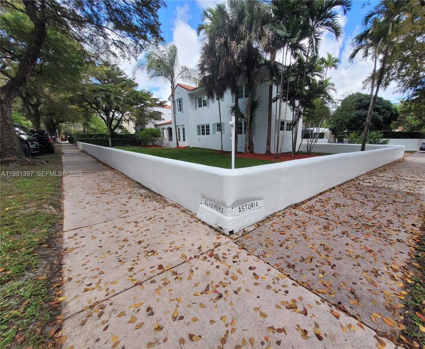 2111 Alhambra Cir Coral Gables, FL 33134