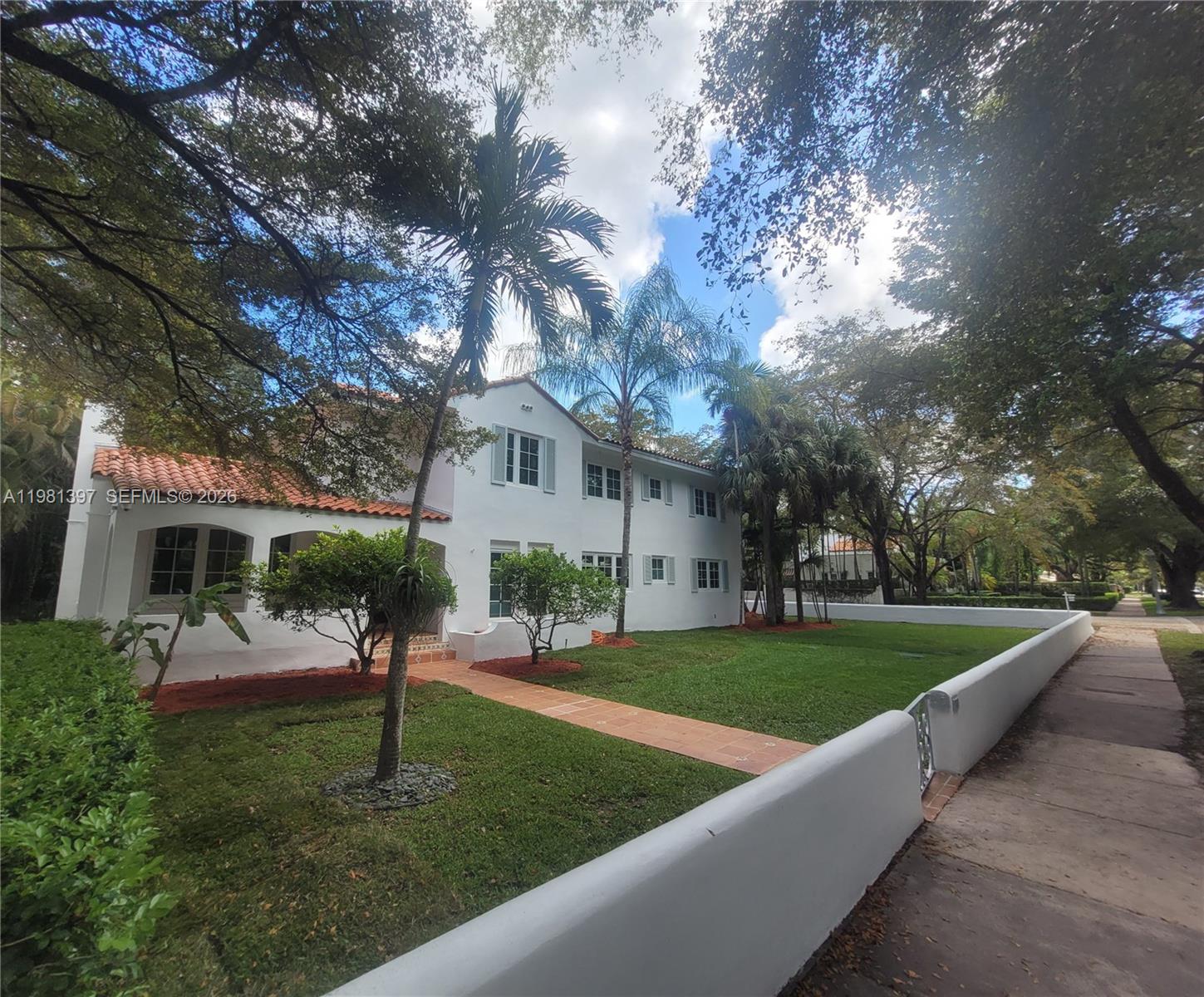 2111 Alhambra Cir Coral Gables, FL 33134