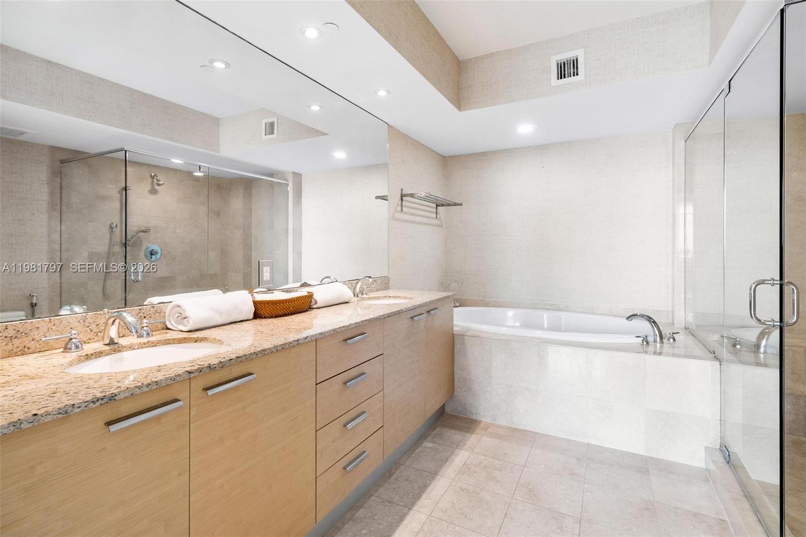 image Beach Club 212