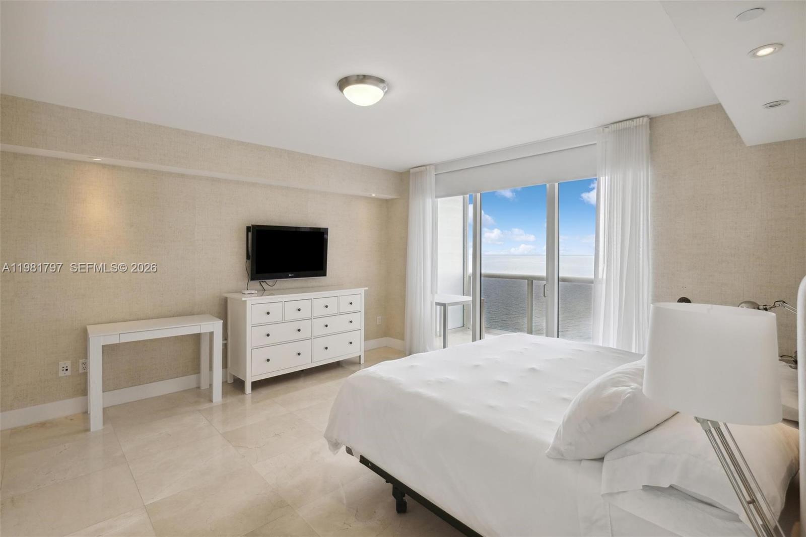 image Beach Club 217