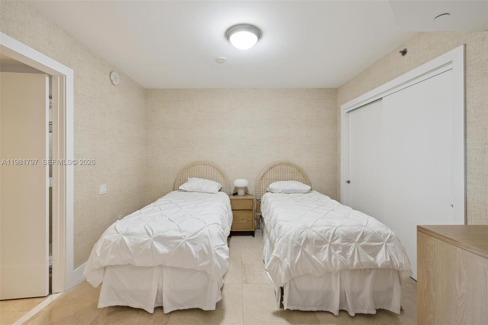 image Beach Club 218