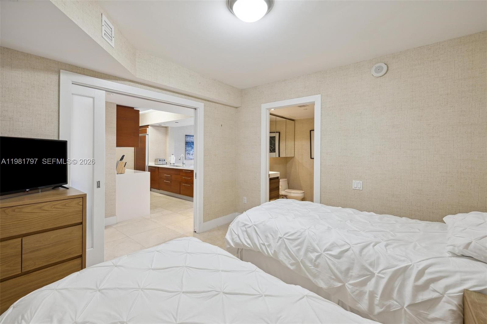 image Beach Club 219