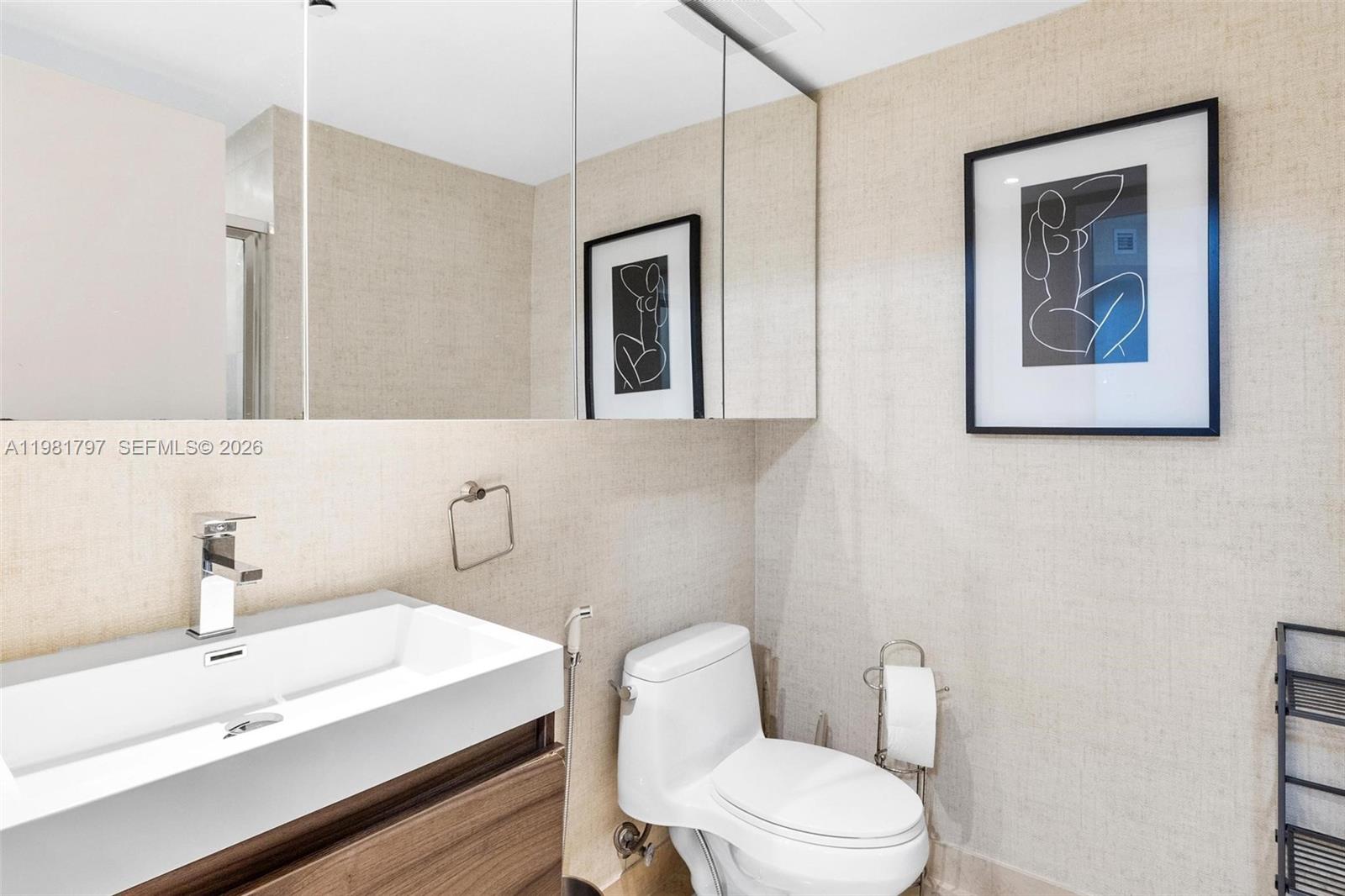 image Beach Club 220