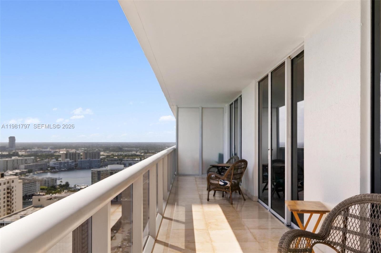 image Beach Club 224