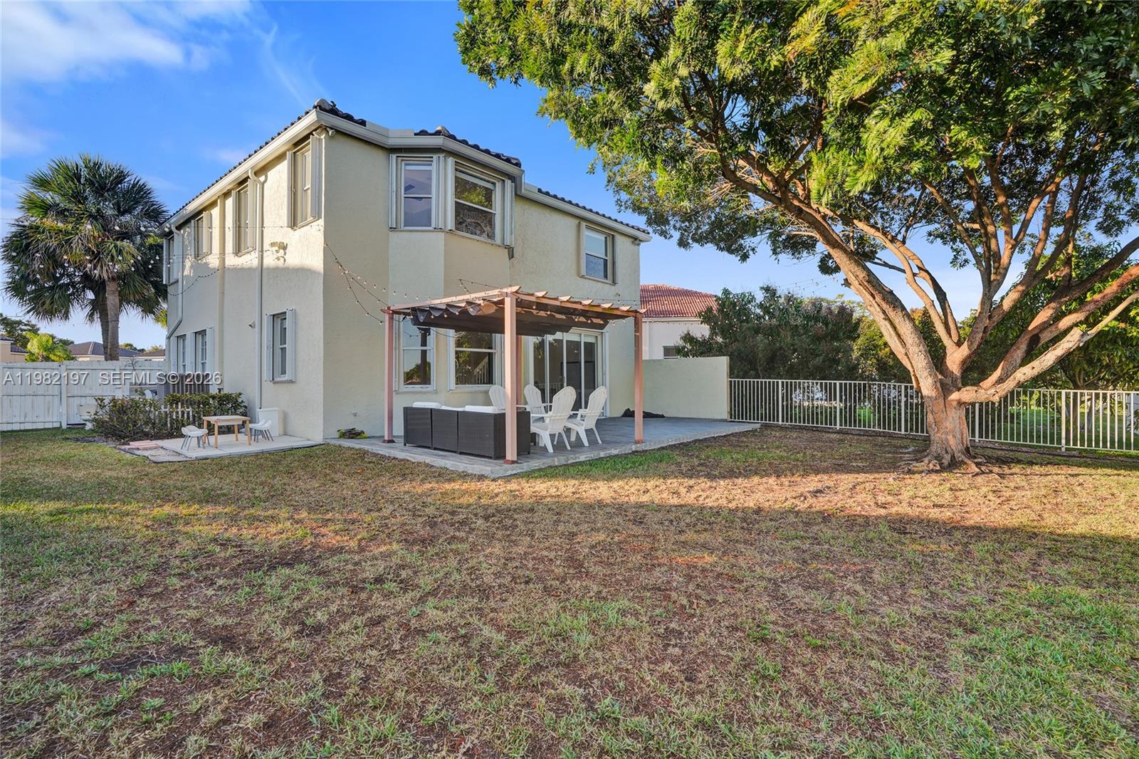 2163 NW 157th Ln Pembroke Pines, FL 33028