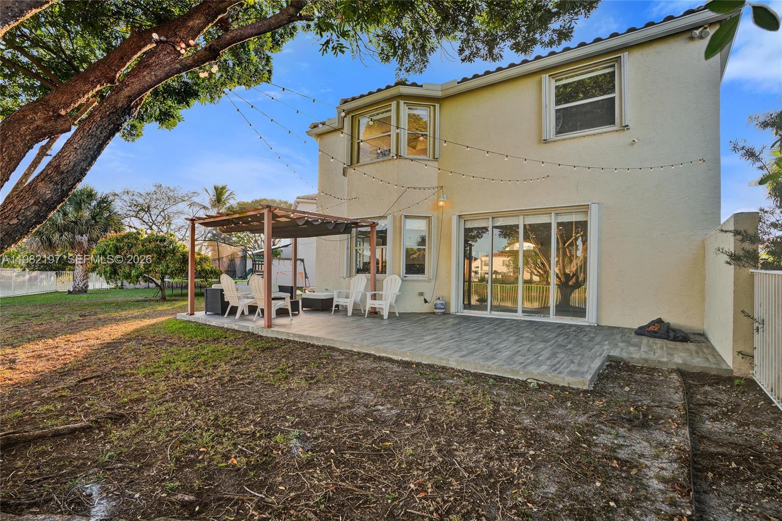 2163 NW 157th Ln Pembroke Pines, FL 33028