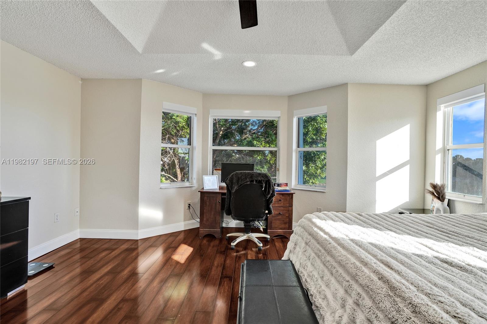 2163 NW 157th Ln Pembroke Pines, FL 33028