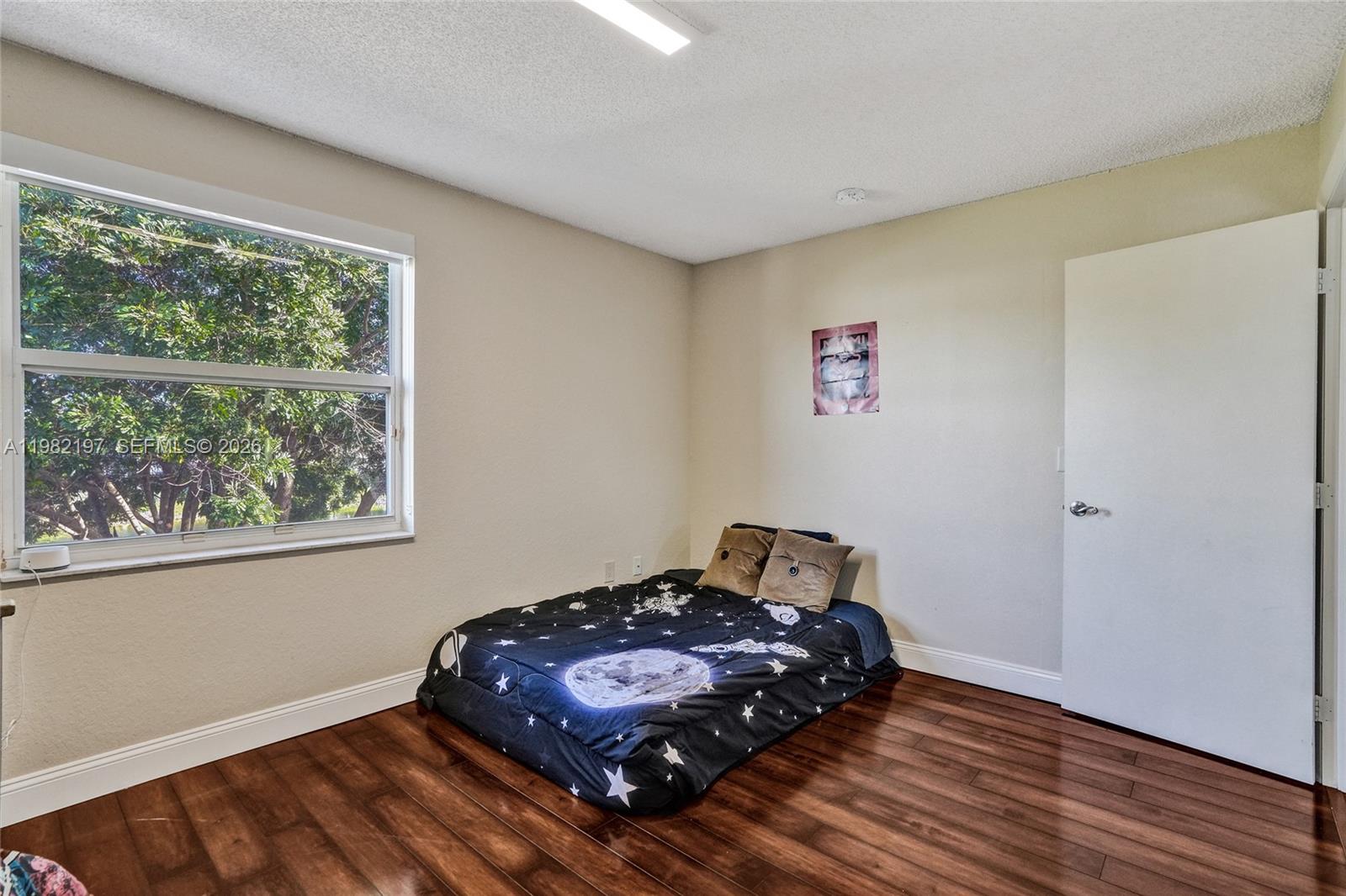 2163 NW 157th Ln Pembroke Pines, FL 33028