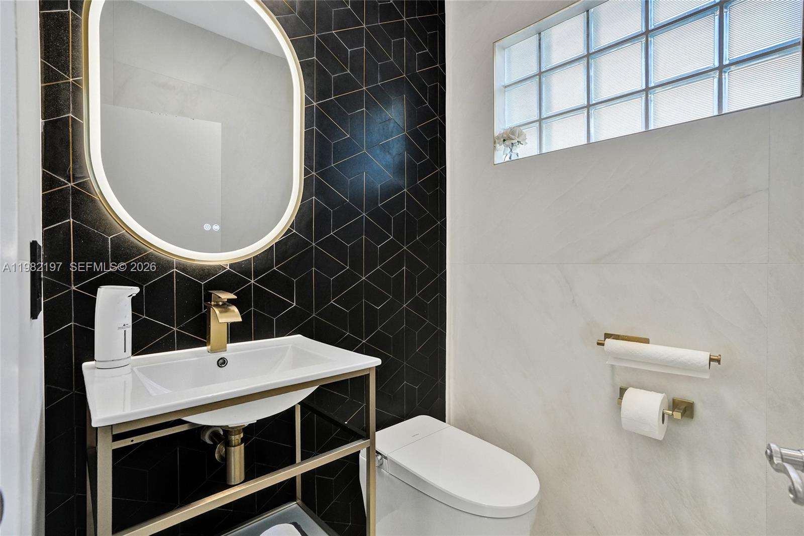 2163 NW 157th Ln Pembroke Pines, FL 33028