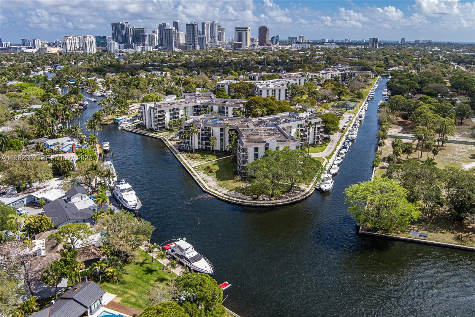 1201 River Reach Dr #102