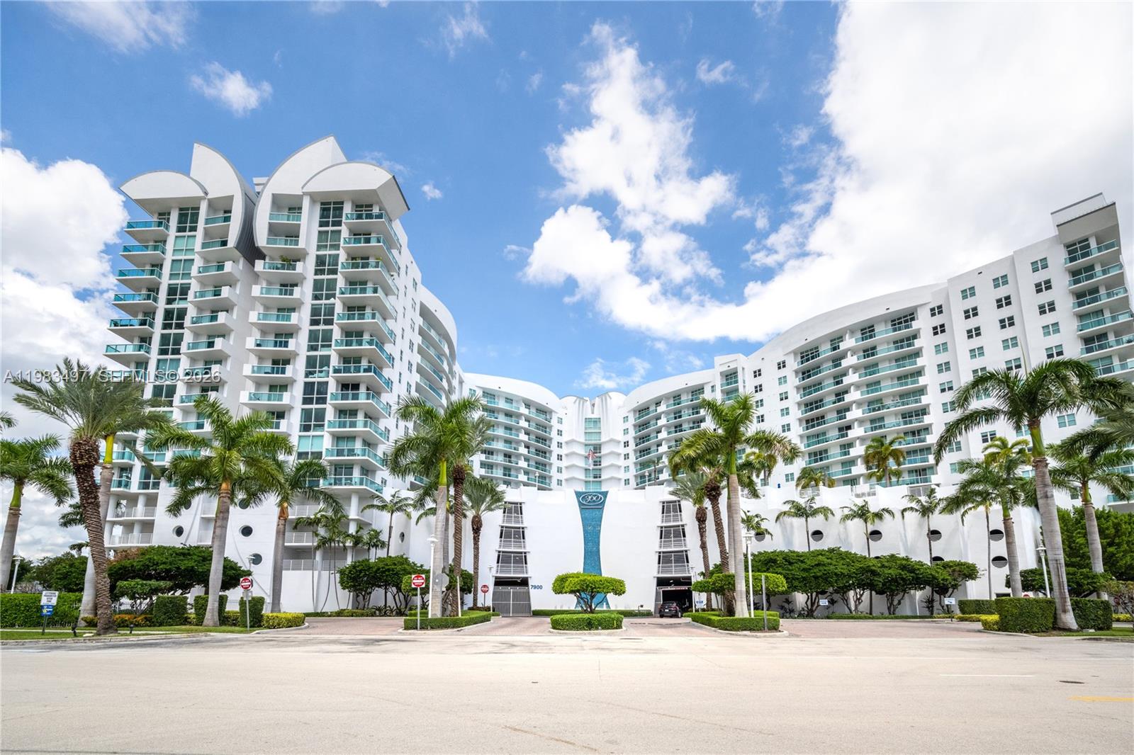 7910 Harbor Is Dr #502 North Bay Village, FL 33141