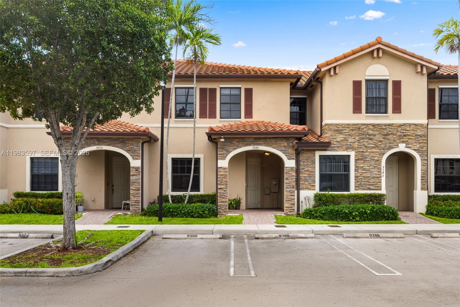 9380 W 33rd Ln Hialeah, FL 33018