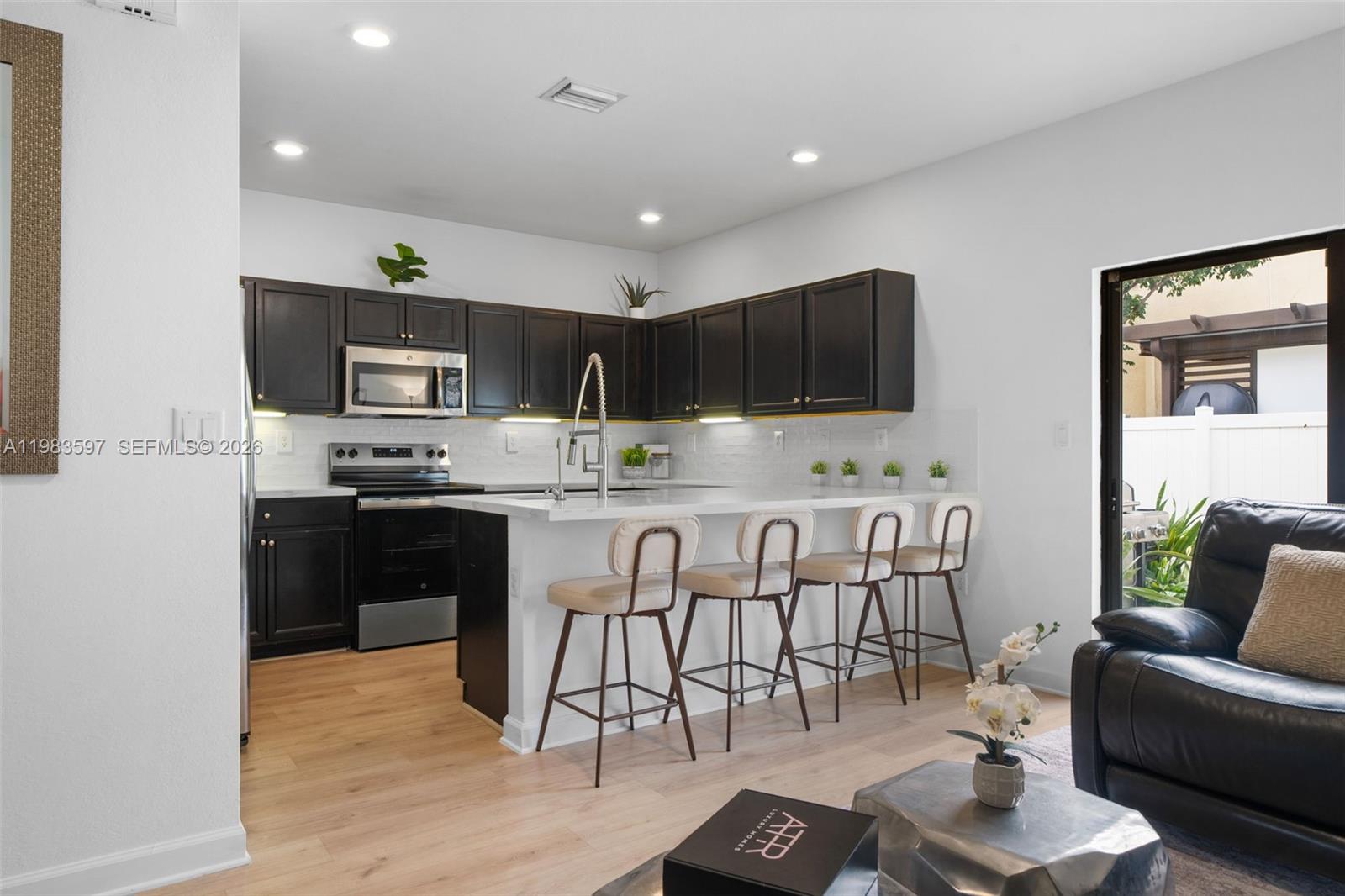 9380 W 33rd Ln Hialeah, FL 33018