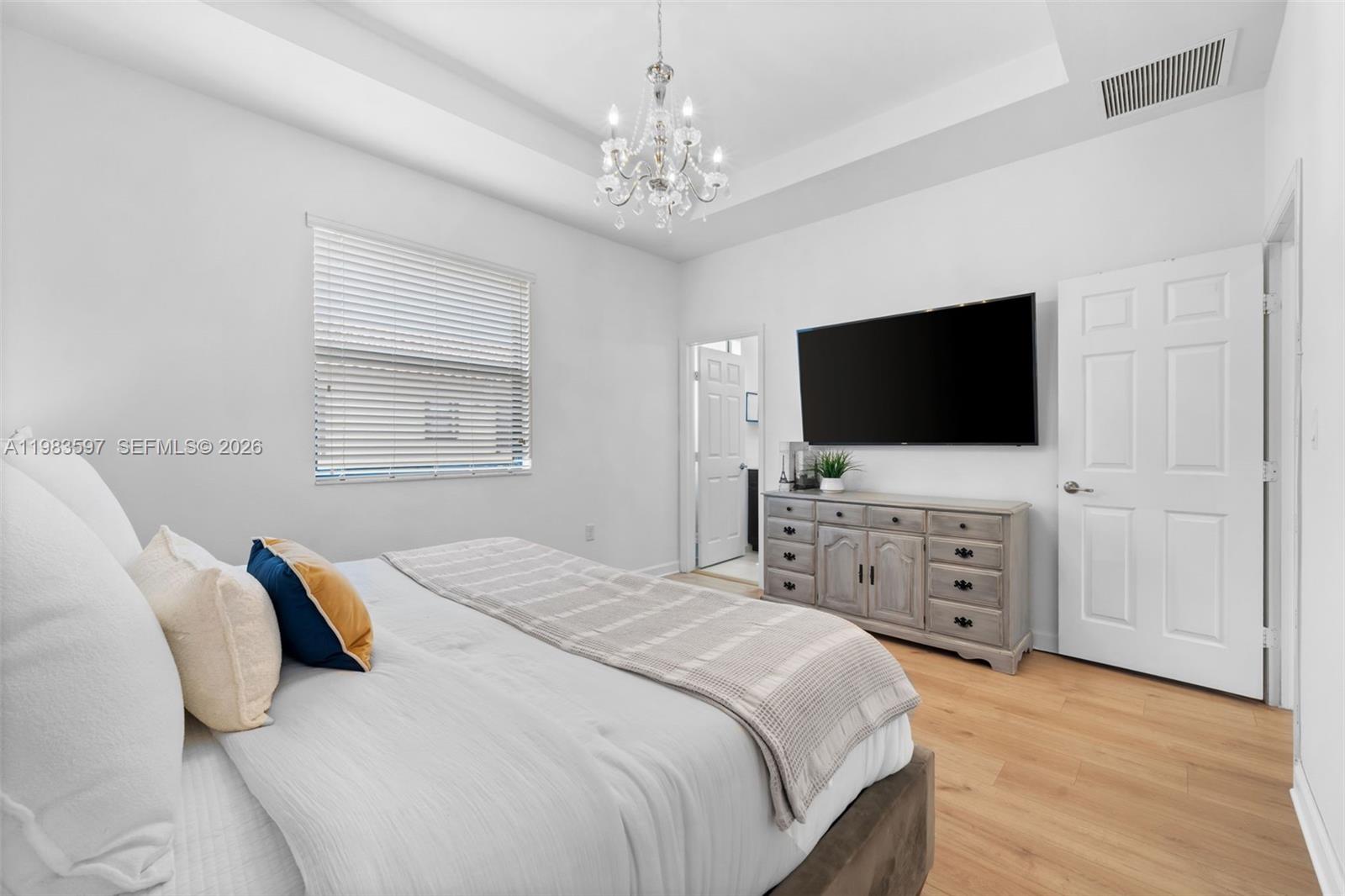 9380 W 33rd Ln Hialeah, FL 33018