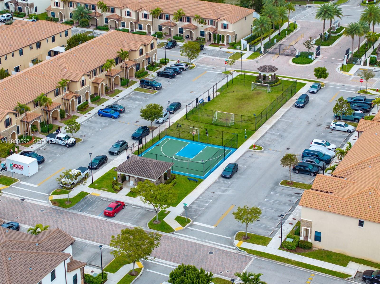 9380 W 33rd Ln Hialeah, FL 33018