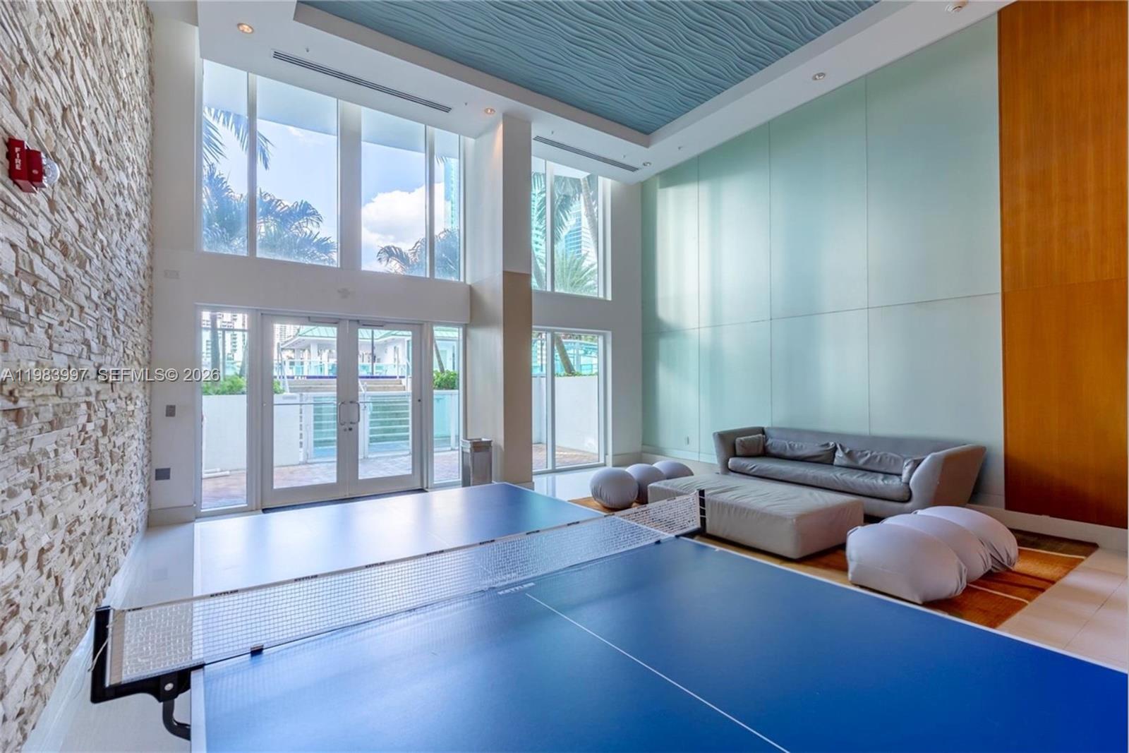 image Brickell on the River South3