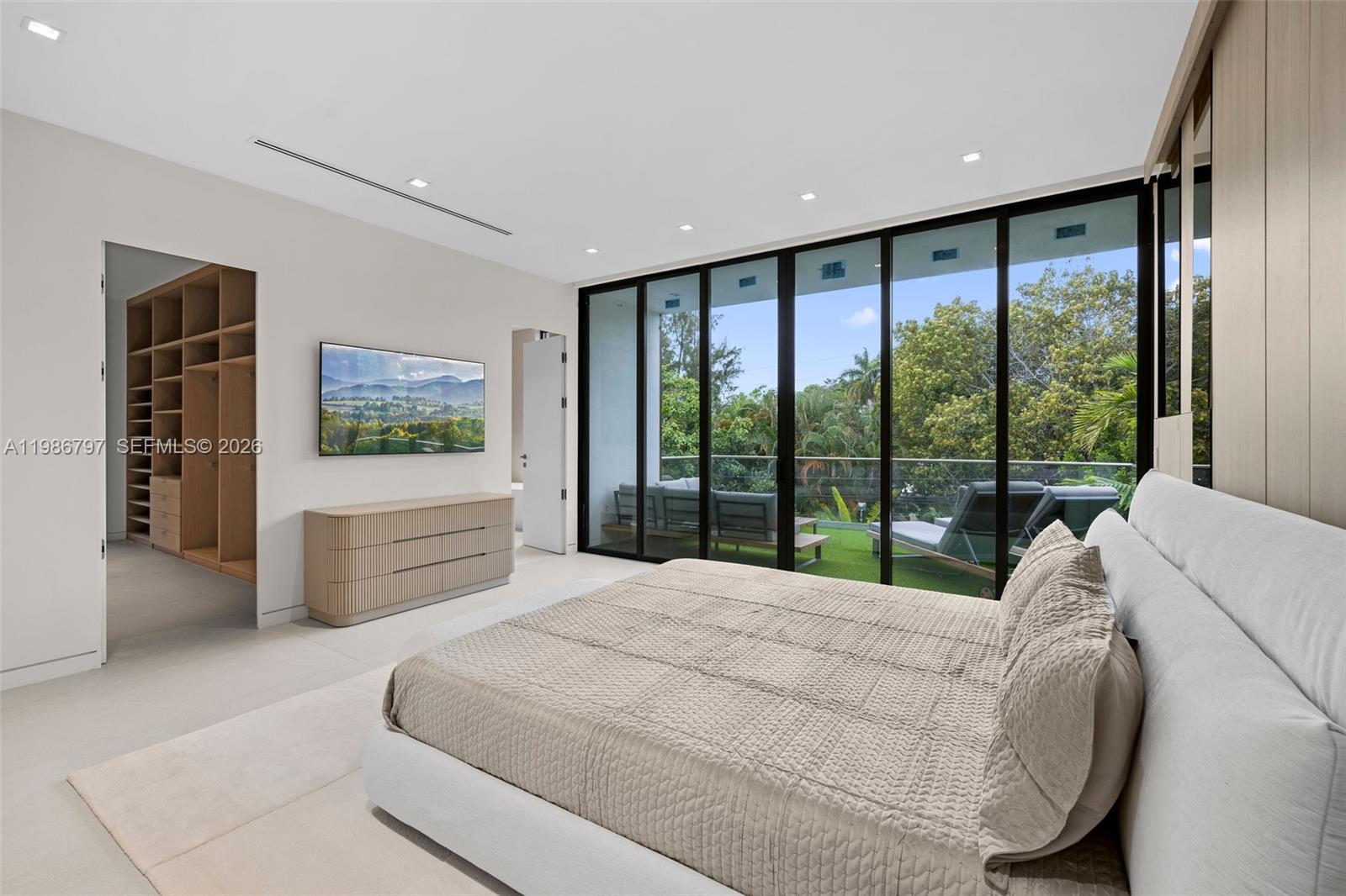 4534 Sheridan Ave Miami Beach, FL 33140