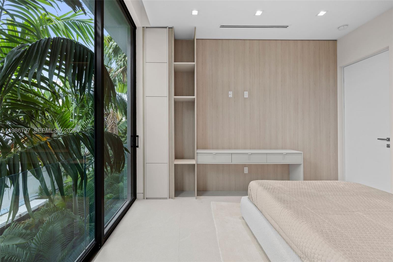 4534 Sheridan Ave Miami Beach, FL 33140