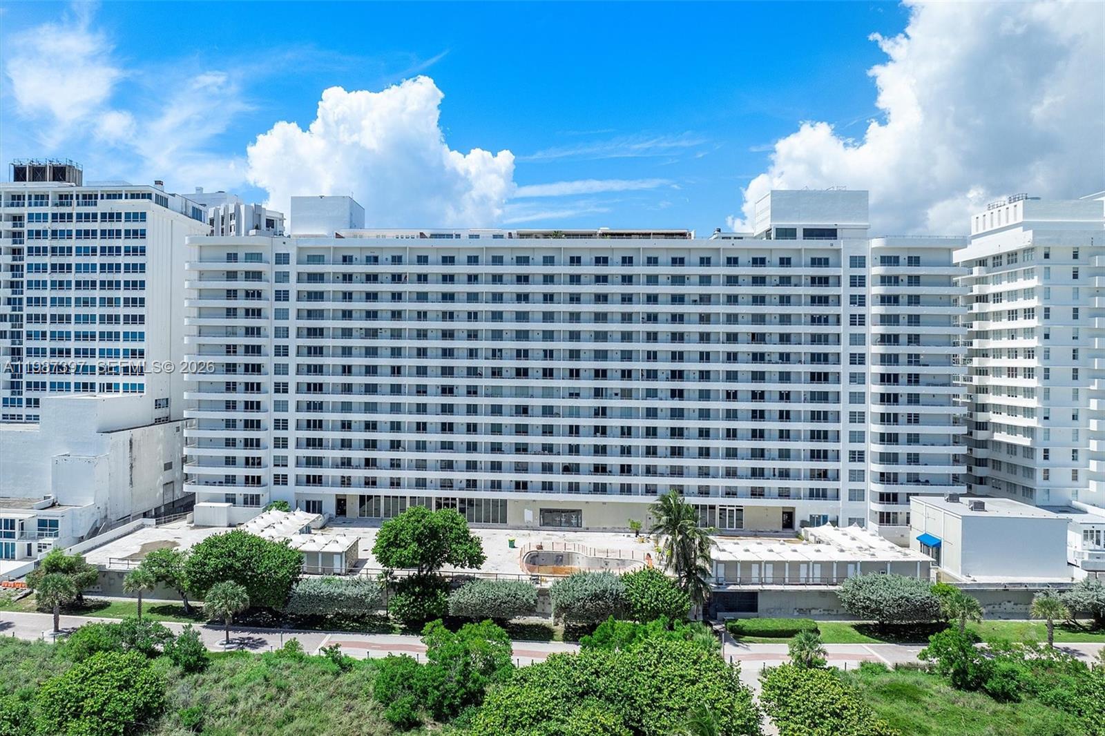 5555 Collins Ave #11A Miami Beach, FL 33140