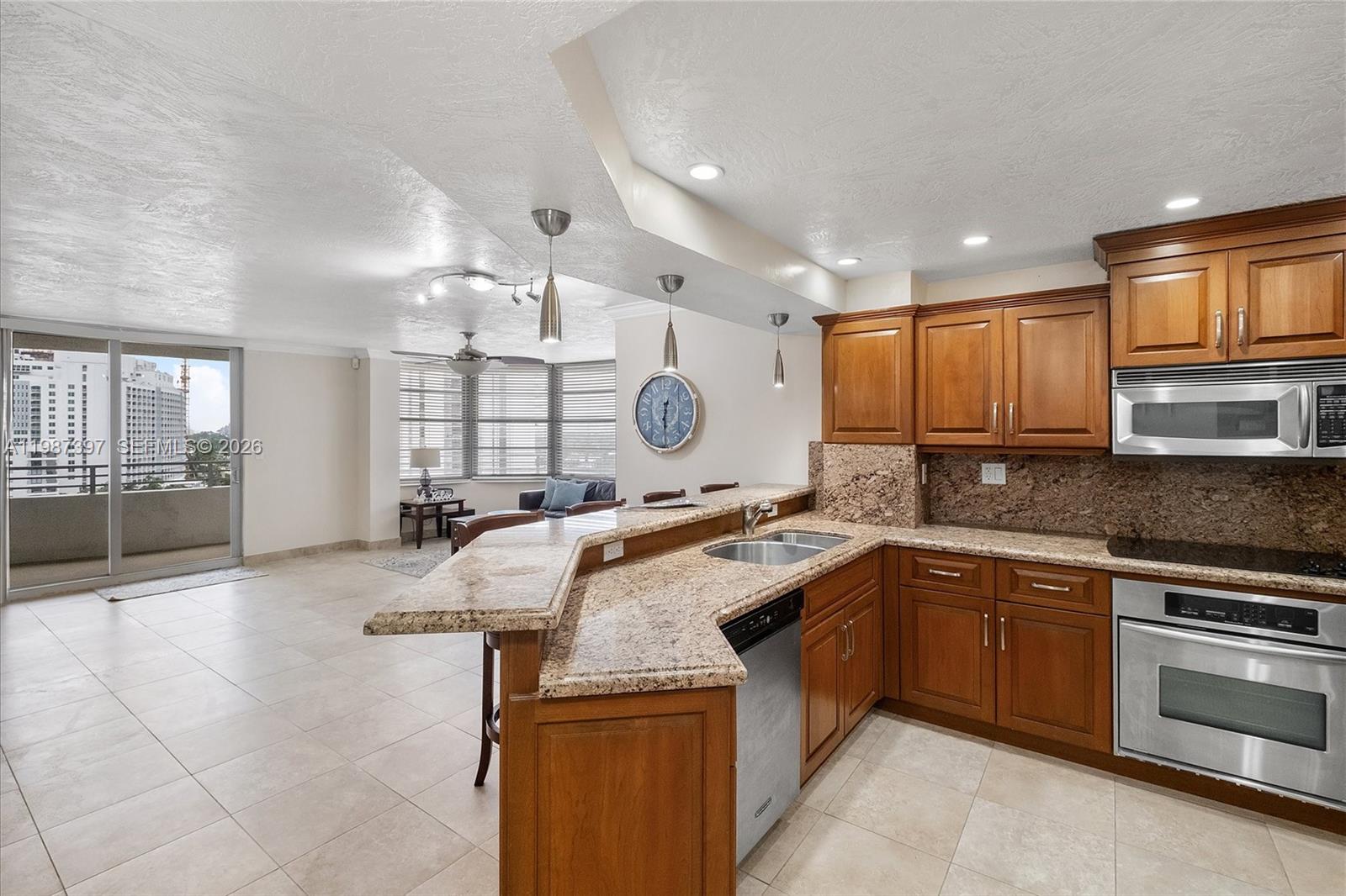 5555 Collins Ave #11A Miami Beach, FL 33140