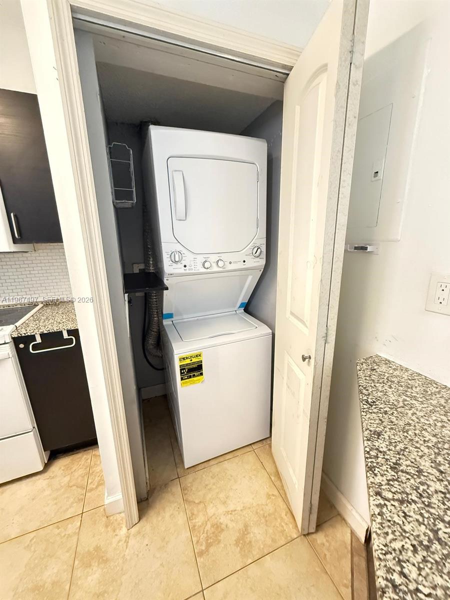 6045 NW 186th St #115 Hialeah, FL 33015