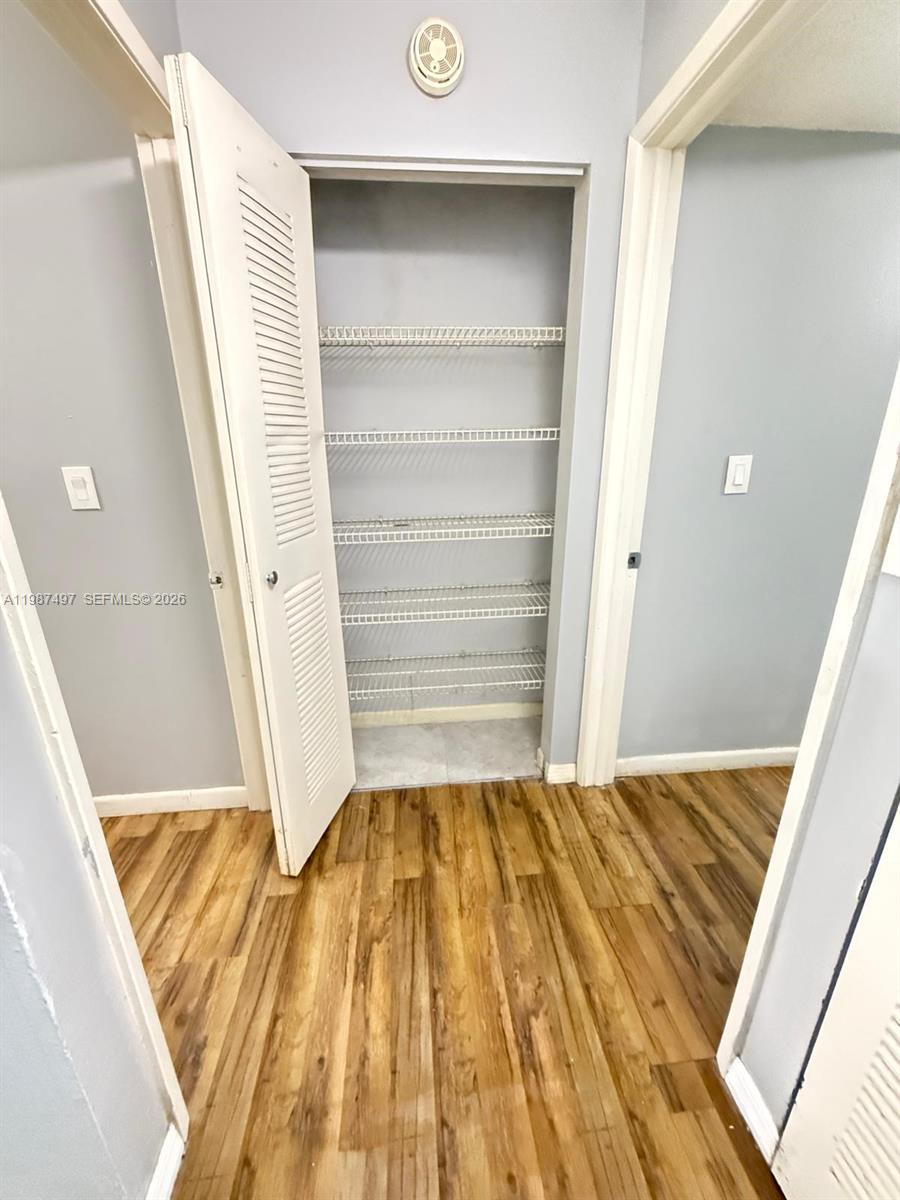 6045 NW 186th St #115 Hialeah, FL 33015