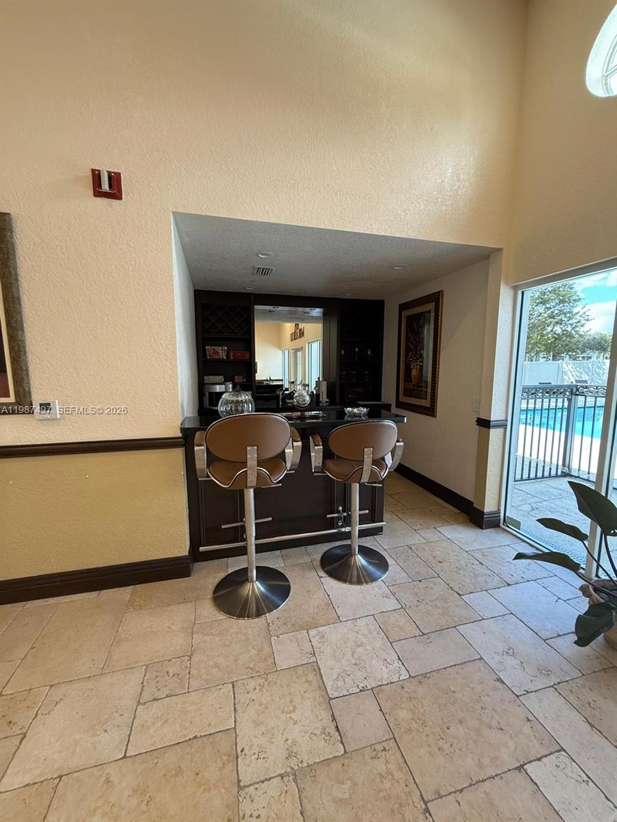 6045 NW 186th St #115 Hialeah, FL 33015