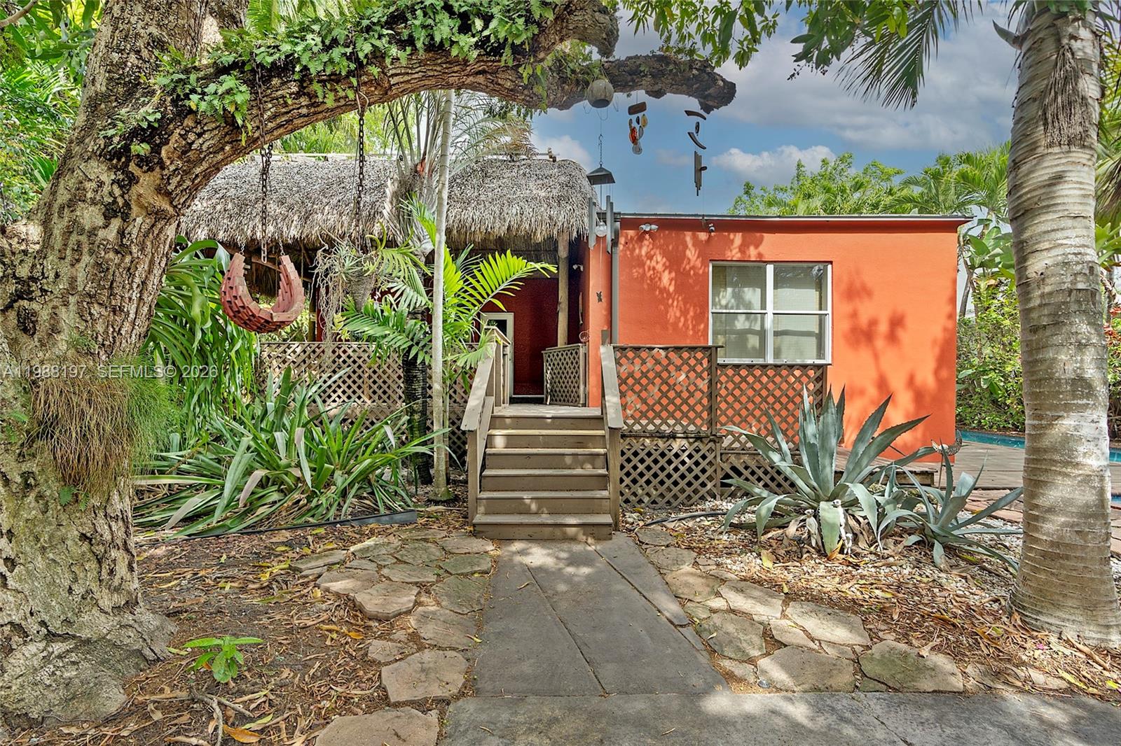 120 SW 24th Rd Miami, FL 33129