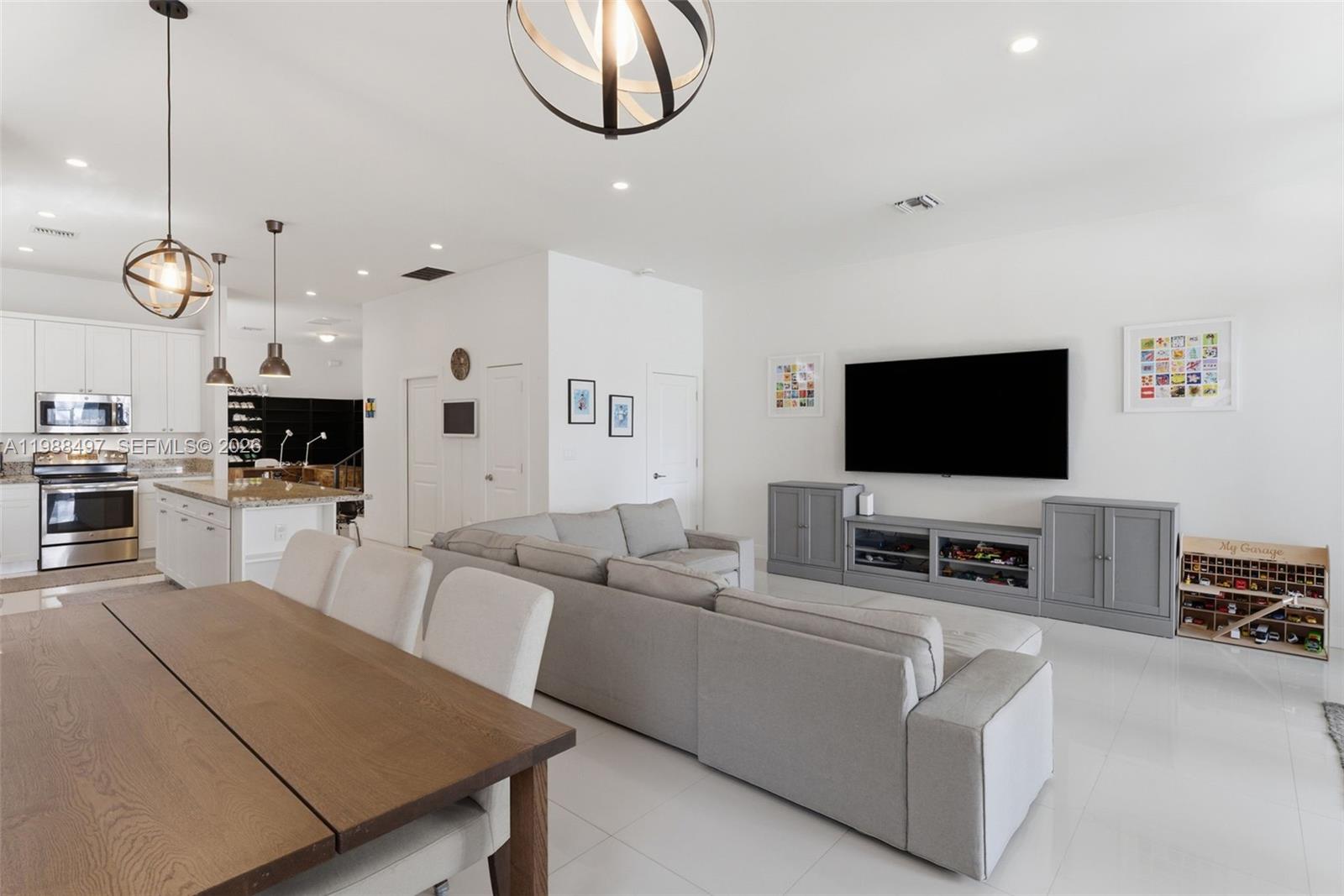 3407 Day Ave #3407 Miami, FL 33133