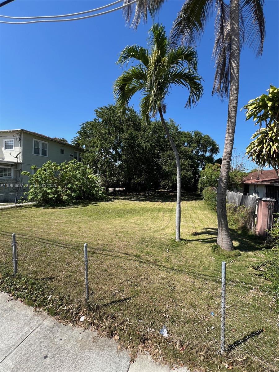 267 NW 31st St Miami, FL 33127