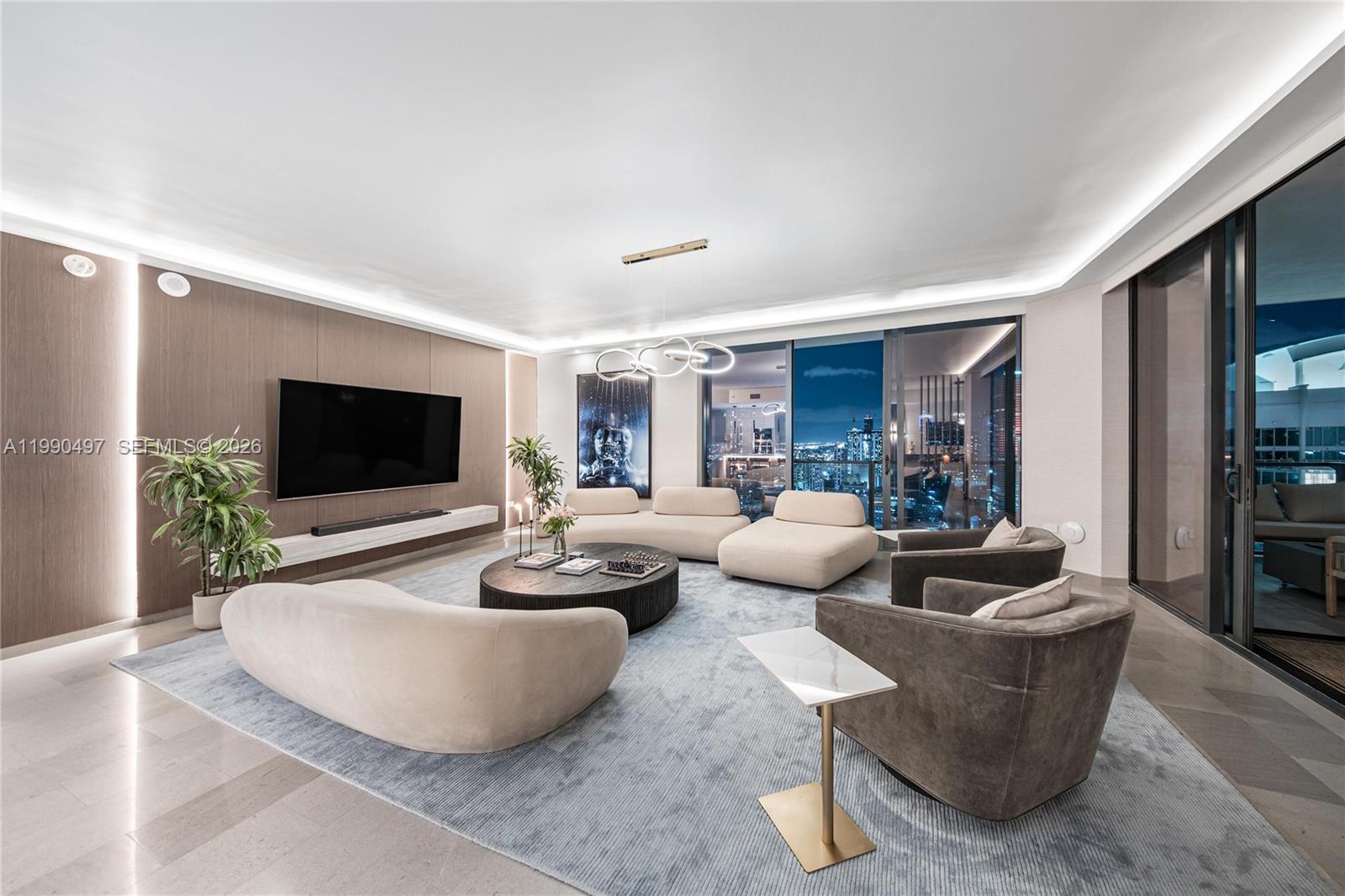 68 SE 6th St #3711 Miami, FL 33131