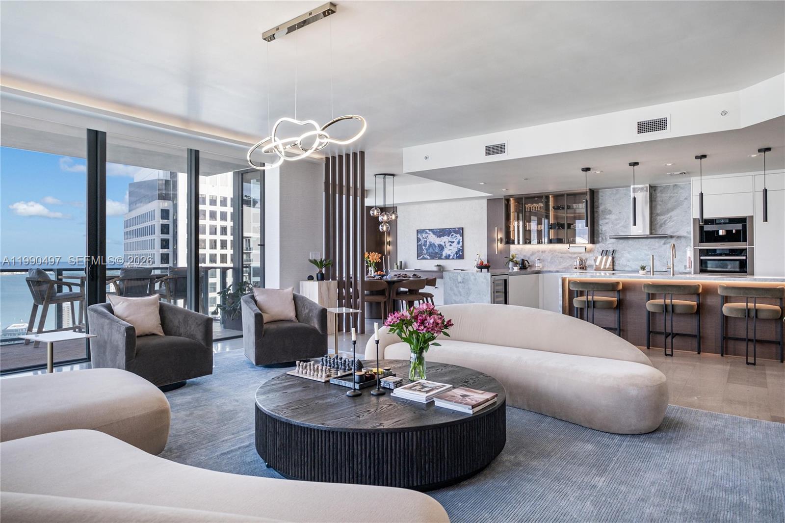 68 SE 6th St #3711 Miami, FL 33131