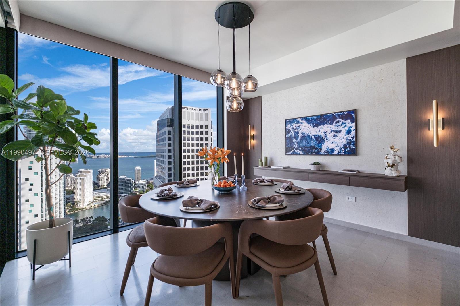 68 SE 6th St #3711 Miami, FL 33131