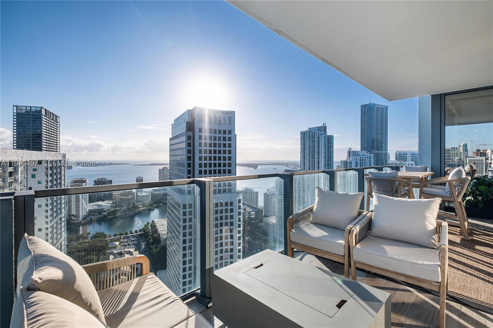 68 SE 6th St #3711 Miami, FL 33131