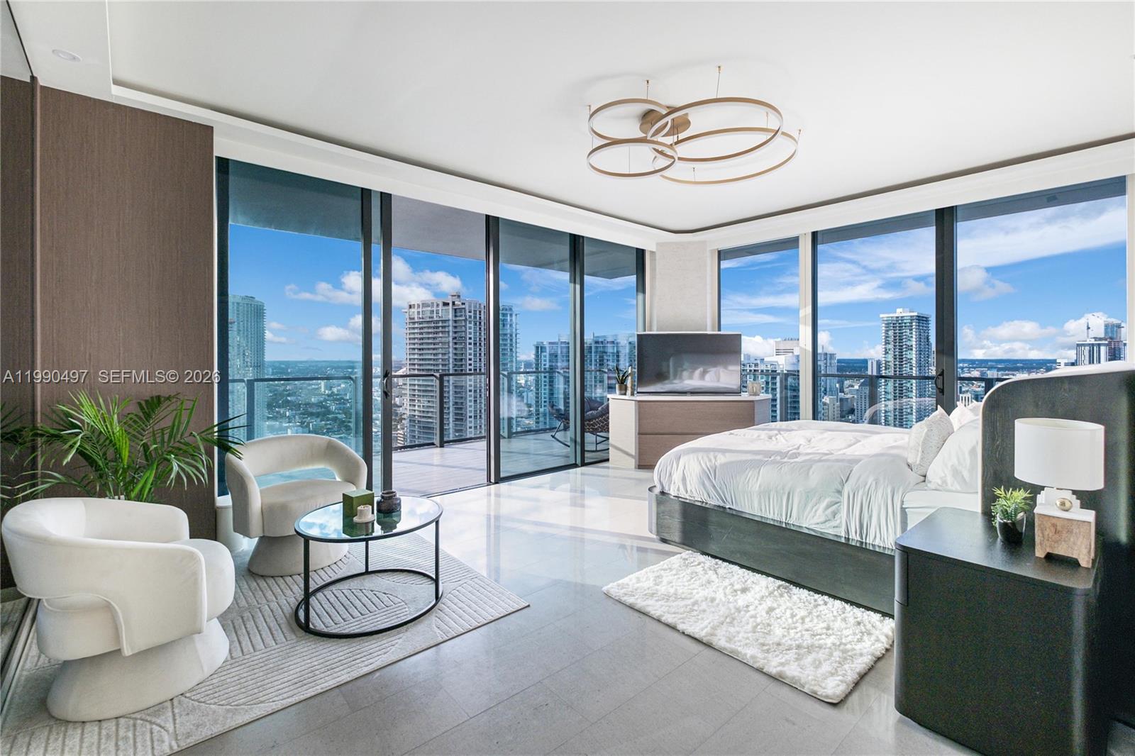 68 SE 6th St #3711 Miami, FL 33131